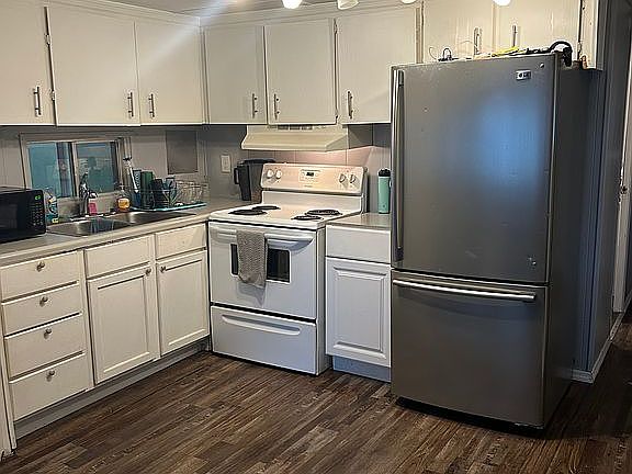 4th image of 181 Casebier St