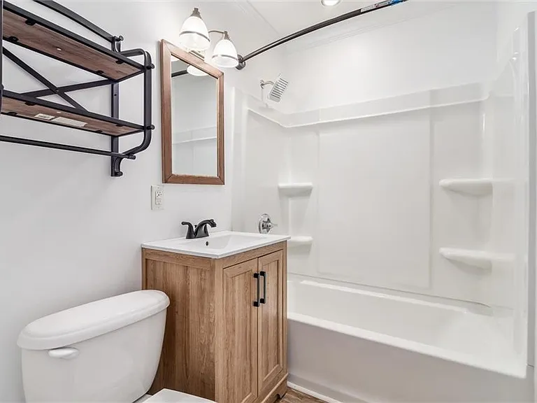 2507 Taylor Ave — Photo 15