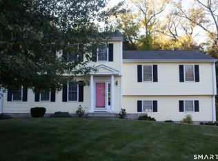 35 Fairfield Lane, Bloomfield, CT 06002
