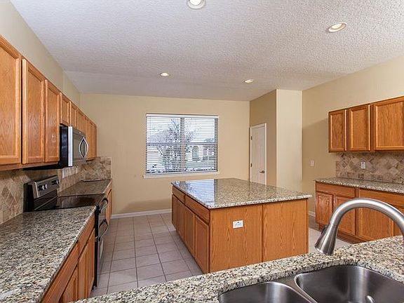 3rd image of 241 Bayberry Lakes Blvd