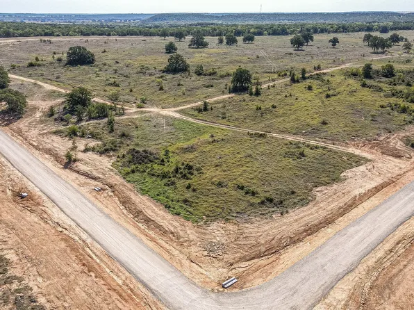 44 Sportsman Dr, Mineral Wells, TX 76067