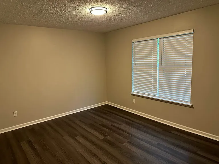 3490 Newberry Trl — Photo 24