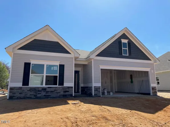 835 Biltmore Dr, Sanford, NC 27332