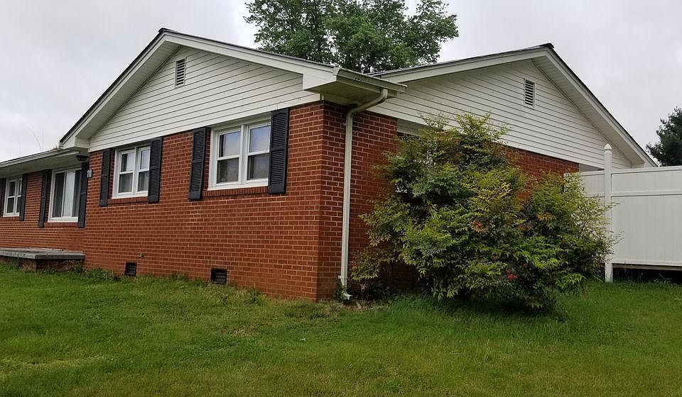 2nd image of 110 Eagle Dr