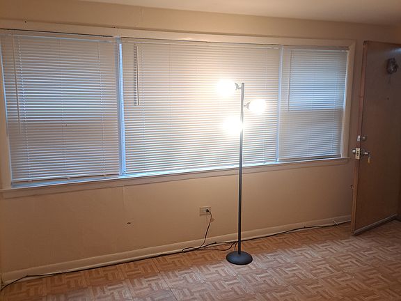 2nd image of 2650 W Touhy Ave #1A