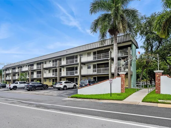 250 Layne Blvd, Hallandale, FL