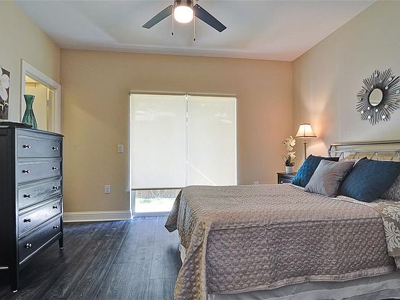 5th image of 4554 Glenwick Ln APT 3208