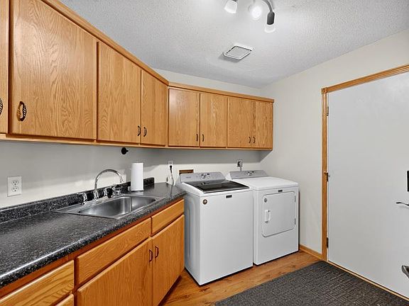 5th image of 1419 Glendale Hills Dr NE