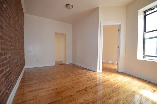 Rented by CITY SKYLINE REALTY INC | media 5