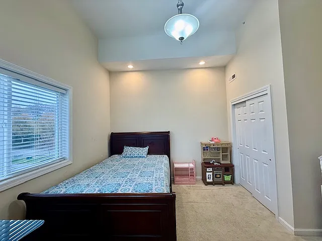 33 John Hancock Dr — Photo 21