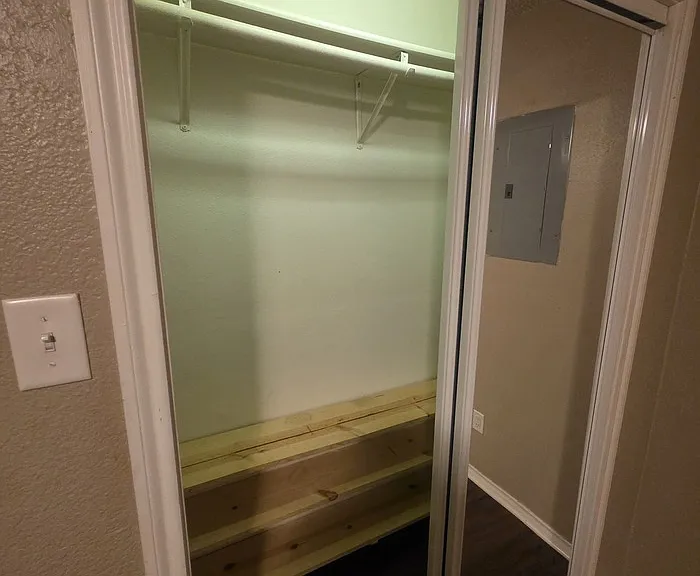 707 Devonian Dr — Photo 15