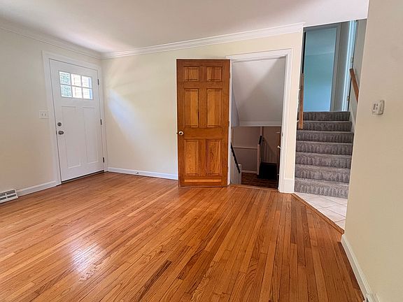 5th image of 49 Stannard Ave