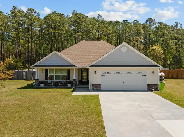 111 Apple Drive, Havelock, NC 28532