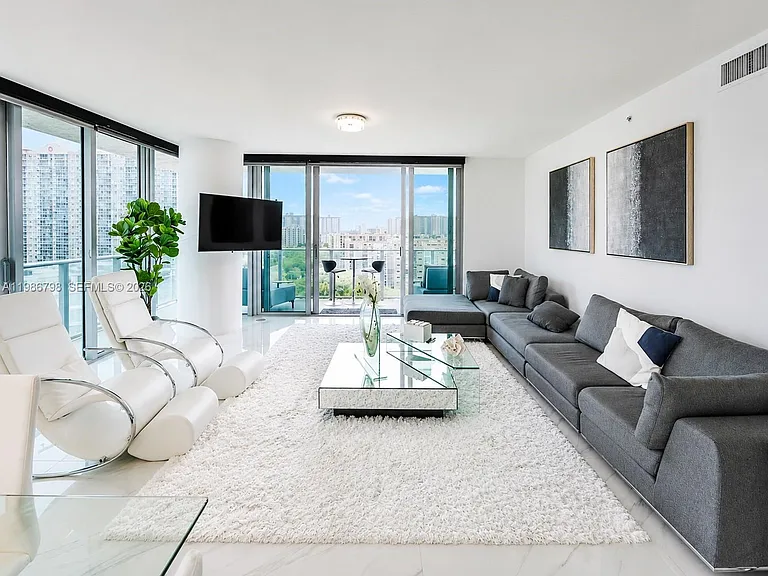 300 Sunny Isles Blvd #4-1007 — Photo 2