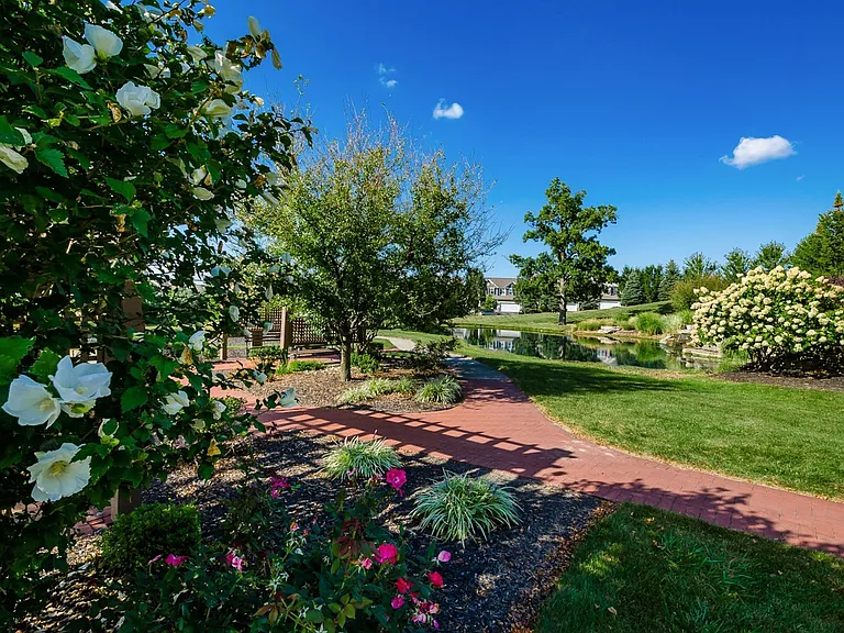 328 Lemery Dr — Photo 31