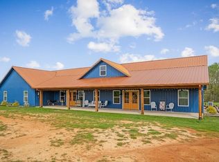 240 NE Bob Ledbetter Rd, Livingston, TN 38570