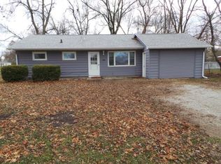 1517 Pennsylvania Ave, Windsor, IL 61957