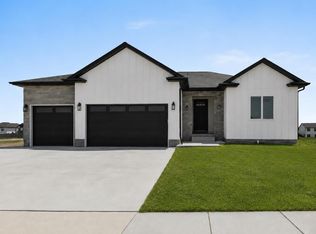 1001 W Santa Clara St, Lincoln, NE 68523