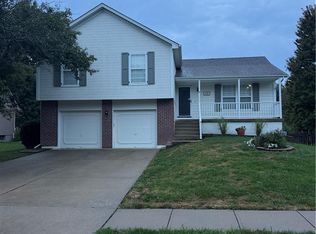 616 SE Battery Dr, Lees Summit, MO 64063