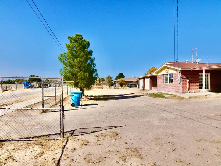 Completely gated property