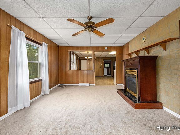 3rd image of 1569 S Sheridan Rd
