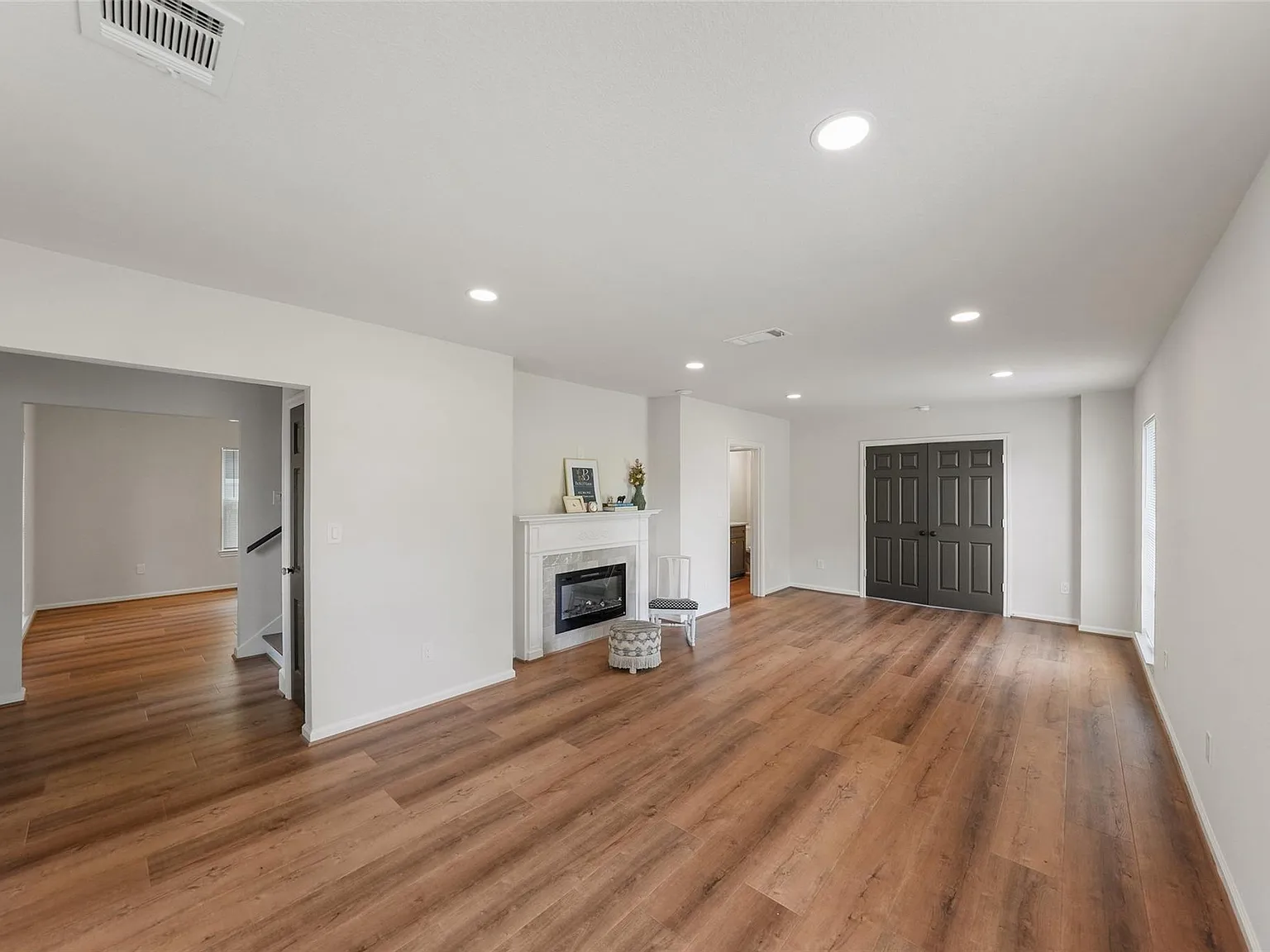 3 bed, 2.5 bath, 1848 sqft, $3,400 — Photo 4