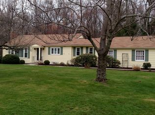 35 Fernwood Dr, East Longmeadow, MA 01028