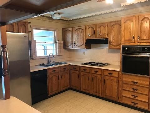 5th image of 4014 Sunrise Way Dr