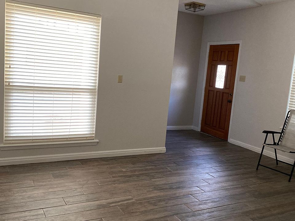1st image of 87 Lakeshore Dr #87