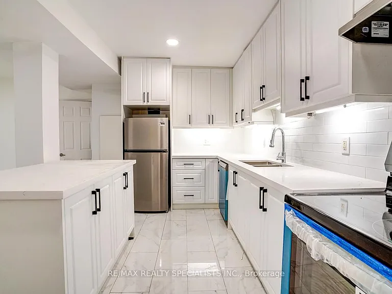 4 Garrow Ave #1 — Photo 11