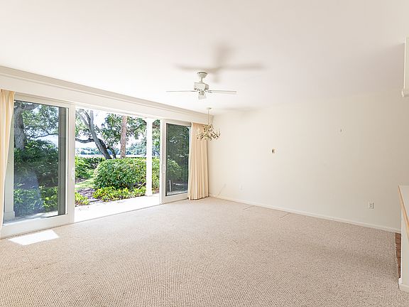 4th image of 111 Johns Island Dr