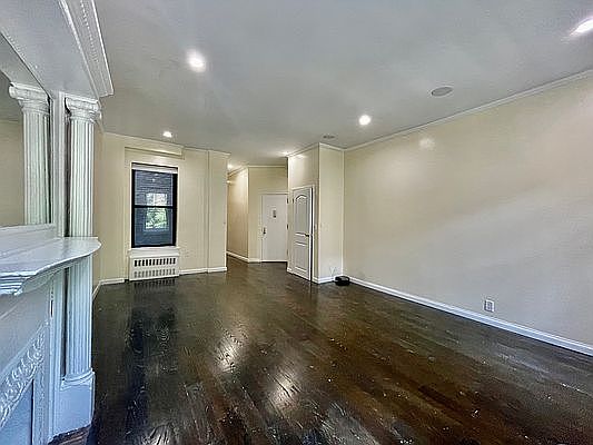 2nd image of 52 W 119th St APT 4