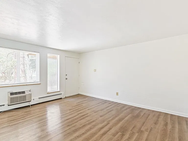 1679 Reed St — Photo 38
