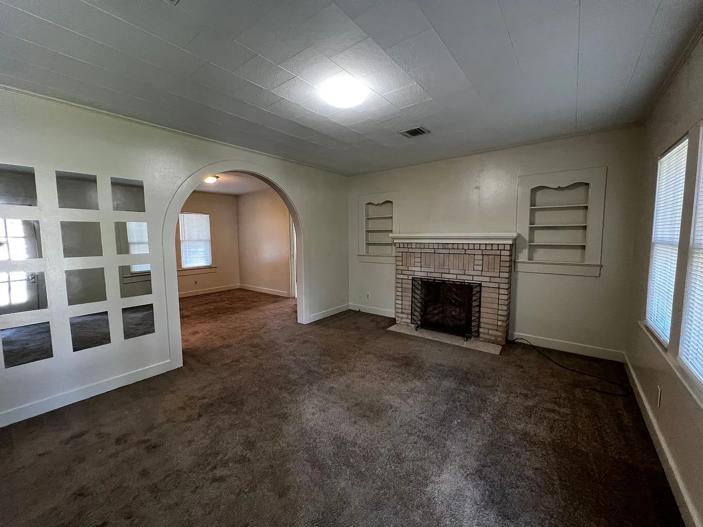 Four Bedroom, Three Bathroom , House Near UL with Lawncare. — Photo 3