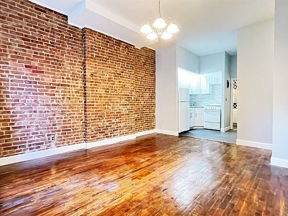 2nd image of 726 Amsterdam Ave APT 3A