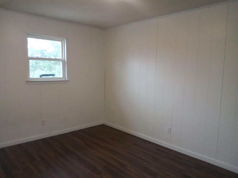 2nd image of 220 Westgate Dr APT 7