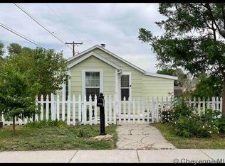 911 Oneil Ave, Cheyenne, WY 82007