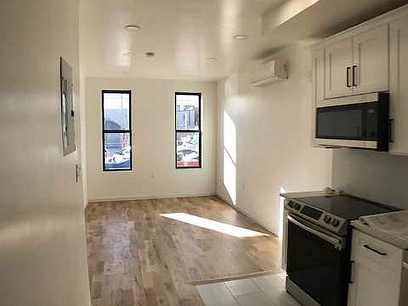 2nd image of 217 India St APT 3L