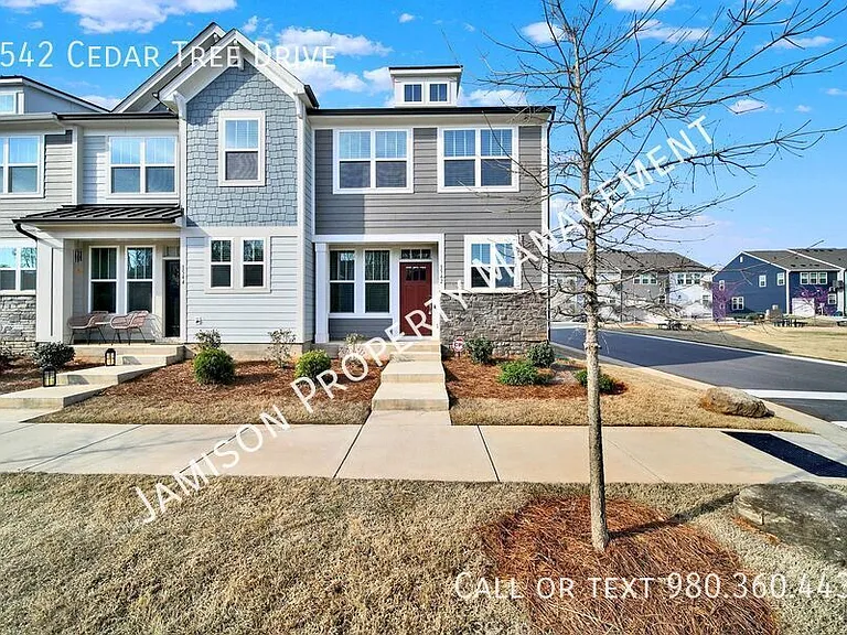 1542 Cedar Tree Dr — Photo 1