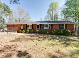 8920 Browns Bridge Rd, Gainesville, GA 30506