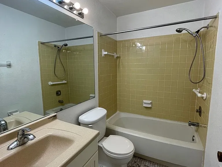 997 Mariposa Dr NE — Photo 11