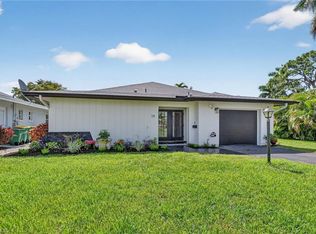 19 Crooked LN #15, NAPLES, FL 34112