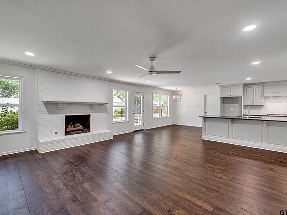 5th image of 8224 Baylor Dr