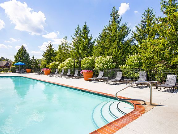 3rd image of 9606 Clubview Dr #9312201M