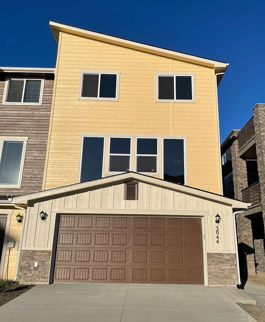 Beautiful 4-Bedroom Home in West Boise — Photo 1