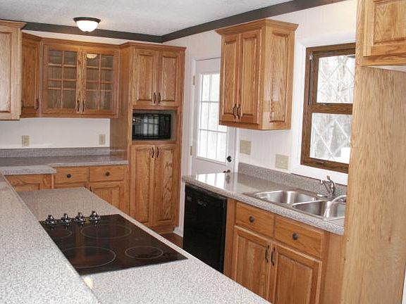 4th image of 607 E Hillcrest Dr
