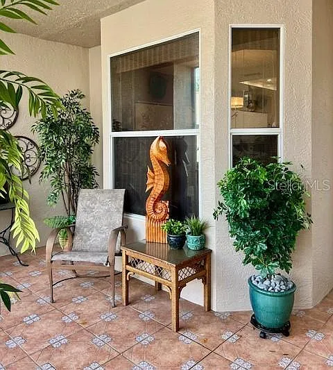 2 bed, 2.0 bath, 1661 sqft, $6,000 — Photo 2