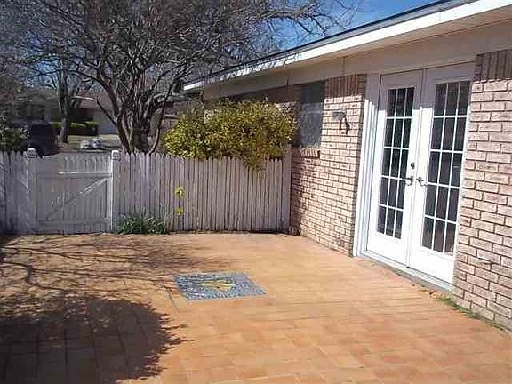 5th image of 521 Carlyle Dr
