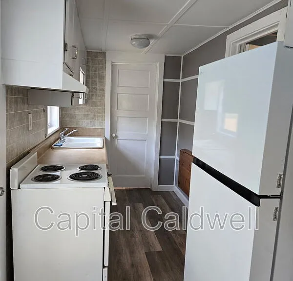 8415 Seminole Ave #B — Photo 16