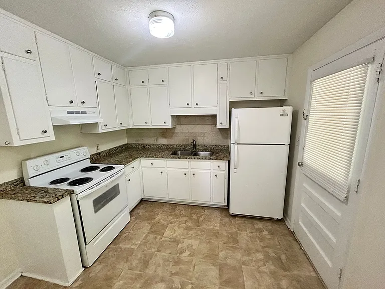 1002 Level Creek Rd — Photo 17